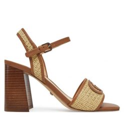 Sandały Guess. Brązowe sandały damskie Guess, z aplikacjami, bez obcasa, na słupku, bez zapięcia. Za 369.99 zł.