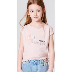 Dziewczęca koszulka z nadrukiem i aplikacją little princess - Różowy. T-shirty damskie marki Mohito. W wyprzedaży za 19.99 zł.