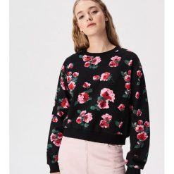 Bluza w kwiaty - Czarny. Bluzy damskie marki Sinsay. W wyprzedaży za 29.99 zł.