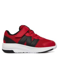 Sneakersy New Balance. Czerwone trampki i tenisówki chłopięce New Balance, bez wzorów, bez zapięcia. Za 169.99 zł.