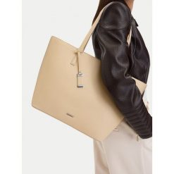 Torebka JENNY. Brązowe torebki do ręki damskie Jenny, bez wzorów, bez dodatków. Za 139.99 zł.