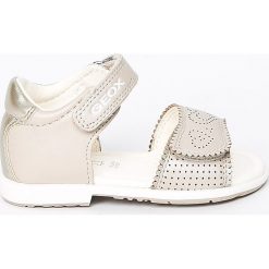 Geox - Sandały dziecięce. Brązowe sandały dziewczęce Geox, z gumy, bez zapięcia. W wyprzedaży za 189.90 zł.