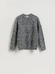 Wełniany sweter o warkoczowym splocie - wielobarwny. Swetry przez głowę męskie Reserved, l, bez wzorów, z dzianiny, bez kołnierzyka. Za 329.99 zł.