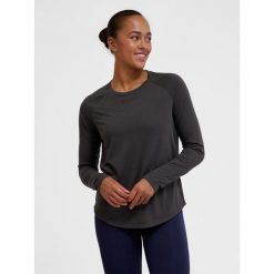 Damska koszulka z długim rękawem Hummel Vanja. Brązowe koszulki sportowe damskie Hummel, bez wzorów, sportowe, bez kołnierzyka. Za 180.00 zł.