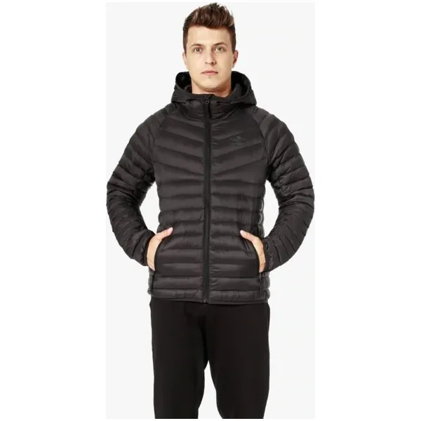 Umbro Kurtka Steel , czarny, rozmiar M. Czarne kurtki męskie Umbro, na zimę, m, bez wzorów, z materiału, eleganckie, bez kaptura. W wyprzedaży za 159.99 zł.