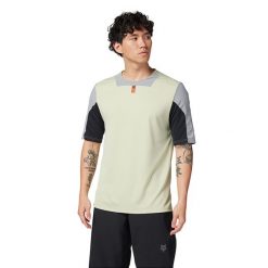 Koszulka rowerowa męska Fox Racing Defend. Zielone buty sportowe męskie Fox Racing, m, bez wzorów, z jersey, bez kołnierzyka, bez ramiączek, rowerowe. Za 241.00 zł.