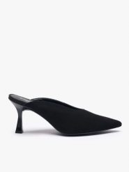 Czarne welurowe klapki na obcasie flare. Czarne czółenka damskie Ryłko, bez wzorów, z gumy, wizytowe, bez obcasa, na obcasie, bez zapięcia. Za 379.99 zł.