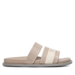 Klapki Furla. Brązowe klapki damskie Furla, bez wzorów, bez obcasa. Za 989.99 zł.