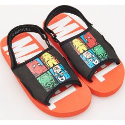 Sandały marvel - Czerwony. Sandały chłopięce Reserved. Za 29.99 zł.
