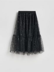 Tiulowa spódnica z cekinami - czarny. Czarne spódnice damskie Reserved, l, bez wzorów, z dzianiny, rozkloszowane. Za 199.99 zł.