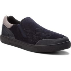 Tenisówki EMPORIO ARMANI - X4X243 XL461 A111 D Navy/Navy/D Navy. Półbuty na co dzień męskie marki Emporio Armani. W wyprzedaży za 489.00 zł.