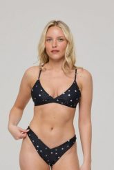 Bikini Top Shining Star Boost 'Em Up. Czarne bikini damskie OOSC, l, bez wzorów, z materiału, bez kołnierzyka, bez ramiączek. Za 122.99 zł.