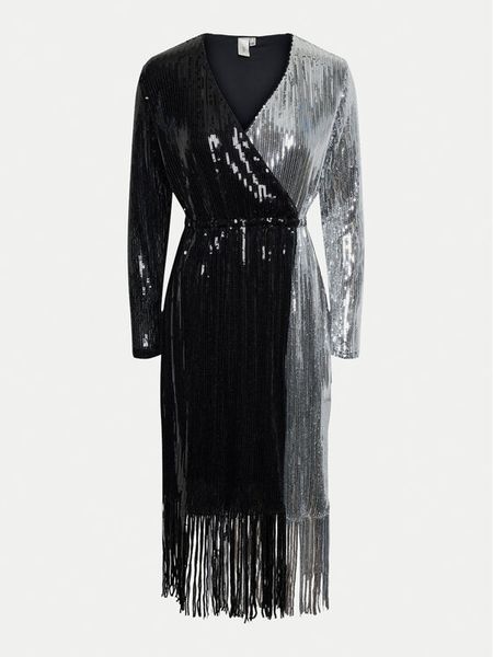 YAS Sukienka koktajlowa Tio 26035387 Czarny Regular Fit. Czarne sukienki damskie YAS, s, bez wzorów, z syntetyku, wizytowe, bez kołnierzyka, bez ramiączek. Za 249.99 zł.