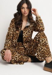 Jasnobrązowy Komplet Dresowy w Panterkę Bluza i Szerokie Spodnie Edilessa. Brązowe bluzy damskie Born2be, m, bez wzorów, z dresówki. Za 84.99 zł.