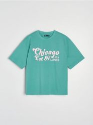 Bawełniana koszulka z napisem Chicago - zielony. Zielone t-shirty damskie Sinsay, l, bez wzorów, z bawełny, bez kołnierzyka. Za 29.99 zł.