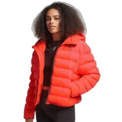 Damska kurtka puchowa Superdry Code All Seasons. Brązowe kurtki damskie Superdry., uniwersalny, z aplikacjami, z elastanu, bez kaptura. Za 442.45 zł.
