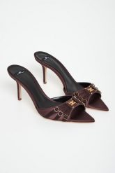 Klapki skórzane ELISABETTA FRANCHI. Klapki damskie Elisabetta Franchi, bez wzorów, bez obcasa. Za 2,129.00 zł.