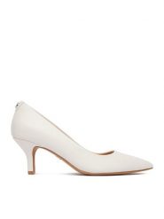 Nine West Czółenka CEO-CD25-032-1 Biały. Białe czółenka damskie Nine West, bez wzorów, z materiału, bez obcasa, bez zapięcia. Za 229.99 zł.