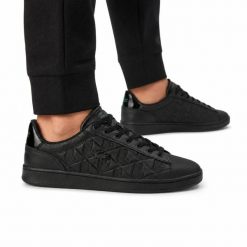 Buty męskie sportowe do chodzenia Lacoste CARNABY SET 126 1 ZAL SMA. Czarne eleganckie półbuty Lacoste, z jeansu, eleganckie, bez zapięcia. Za 389.00 zł.