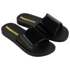Klapki dla kobiet Ipanema ANATOMIC URB. Czarne klapki damskie Ipanema, bez wzorów, z materiału, bez obcasa. Za 89.00 zł.