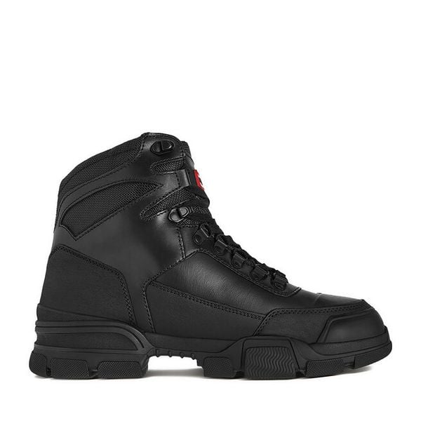 Trzewiki Hunter. Czarne botki męskie Hunter, bez wzorów, bez zapięcia. Za 309.99 zł.