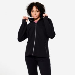 Bluza z kapturem damska Domyos Gym & Pilates. Czarne bluzy sportowe damskie DOMYOS, bez wzorów, z bawełny, na fitness i siłownię. Za 149.99 zł.