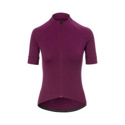 Damski jersey Giro New Road. Czerwone koszulki sportowe damskie GIRO, bez wzorów, z jersey, bez kołnierzyka, bez ramiączek, rowerowe. W wyprzedaży za 276.90 zł.