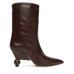 Botki Weekend Max Mara. Brązowe botki damskie Weekend Max Mara, bez obcasa, na szpilce, bez zapięcia. Za 2,589.00 zł.