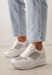 Białe Sneakersy na Grubej Podeszwie z Siateczkowymi i Metalicznymi Wstawkamu Sewtira. Białe obuwie sportowe damskie Born2be, bez wzorów, z jeansu. Za 79.99 zł.