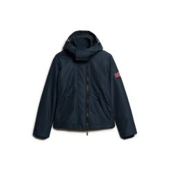 Damska wodoodporna kurtka z kapturem Superdry Mountain. Zielone kurtki damskie Superdry., xs, z aplikacjami, z materiału, z kapturem. Za 481.75 zł.