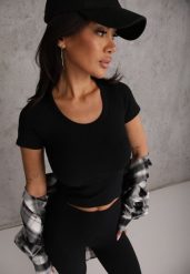 Czarny Krótki T-shirt Basic z Okrągłym Dekoltem Gresalor. Czarne bluzki damskie Renee, m, bez wzorów, z jeansu, casualowe, bez kołnierzyka, bez ramiączek. Za 49.99 zł.