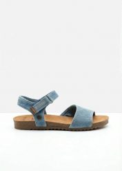 Sandały Mustang z materiału przypominającego jeans. Niebieskie obuwie sportowe damskie bonprix, bez wzorów, z jeansu. Za 249.99 zł.