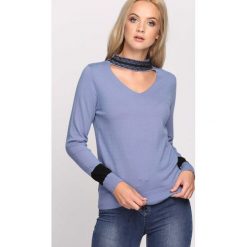 Niebieski Sweter Striking Up. Niebieskie swetry damskie Born2be, l, bez wzorów, z dzianiny, bez kołnierzyka, bez ramiączek, bez kaptura. Za 29.99 zł.