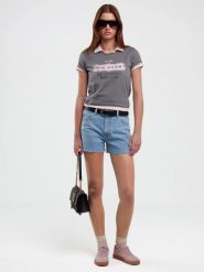 Szorty damskie jeansowe z surowym wykoŅczeniem z kolekcji Authentic niebieskie Authentic Girl 284. Niebieskie szorty damskie Big Star, na lato, bez wzorów, z denimu, eleganckie, z podwyższonym stanem. W wyprzedaży za 139.99 zł.