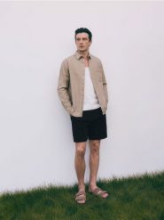 Szorty regular fit z kantem - czarny. Czarne szorty męskie Reserved, l, bez wzorów, z bawełny. W wyprzedaży za 89.99 zł.