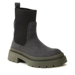 Sztyblety Jenny Fairy. Szare botki damskie Jenny Fairy, bez obcasa, na płaskiej podeszwie, bez zapięcia. Za 199.99 zł.