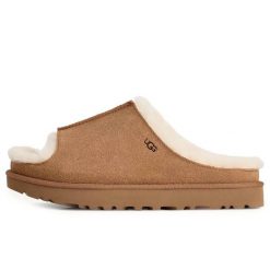 Klapki Ugg Australian W Greenport Slide Damskie. Brązowe klapki damskie UGG, bez wzorów, ze skóry, bez obcasa. Za 586.70 zł.