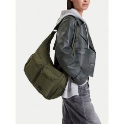 Torebka G-Star. Brązowe listonoszki damskie G-Star, bez wzorów, retro, bez dodatków. Za 199.99 zł.