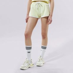 SPODENKI DAMSKIE SPORTOWE ELLESSE VEDIAMO KRÓTKIE KOLOR ŻÓŁTY. Żółte szorty sportowe damskie Ellesse, na lato, l, bez wzorów, eleganckie, do biegania. Za 149.00 zł.
