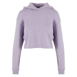 Krótkia damska bluza z kapturem w oversize'owym fasonie Urban Classics. Fioletowe bluzy damskie Urban Classics, bez wzorów, z bawełny, z kapturem. Za 175.50 zł.