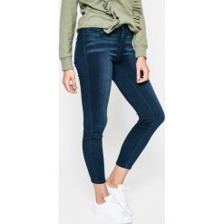 Jacqueline de Yong - Jeansy. Jeansy damskie marki Jacqueline de Yong. W wyprzedaży za 49.90 zł.