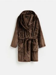 Miękki szlafrok z uszami - brązowy. Brązowe szlafroki damskie Reserved, l, bez wzorów, z dzianiny, bez ramiączek, bez kaptura. Za 139.99 zł.