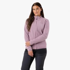 Bluza polarowa turystyka damska Swedemount Stryn Fleece szybkoschnąca. Fioletowe bluzy damskie SWEDEMOUNT, bez wzorów, z polaru, bez kaptura, narciarskie. Za 169.99 zł.