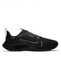 Buty do biegania męskie Nike Air Zoom Pegasus 37 Shield. Czarne buty sportowe męskie Nike, z materiału, bez zapięcia, do biegania. Za 595.00 zł.