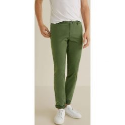 Mango Man - Spodnie Borne4. Eleganckie spodnie męskie marki Mango Man. W wyprzedaży za 139.90 zł.