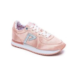 Sneakersy w kolorze jasnoróżowym. Czerwone trampki i tenisówki dziewczęce Pepe Jeans, bez wzorów, z materiału, bez zapięcia. W wyprzedaży za 139.95 zł.