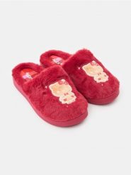 Kapcie z futerkiem i haftem Hello Kitty - bordowy. Czerwone kapcie damskie Sinsay, bez wzorów. Za 29.99 zł.