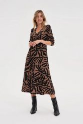 Sukienka midi brązowa. Brązowe sukienki damskie MOODO, l, bez wzorów, z elastanu, bez kołnierzyka, bez ramiączek, midi. Za 149.99 zł.