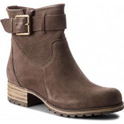 Botki CLARKS - Marana Amber 261372344 Taupe Suede. Kozaki damskie Clarks. W wyprzedaży za 299.00 zł.