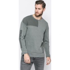 Review - Longsleeve. Zielone bluzki z długim rękawem męskie Review, m, bez wzorów, z bawełny, bez kołnierzyka. W wyprzedaży za 49.90 zł.